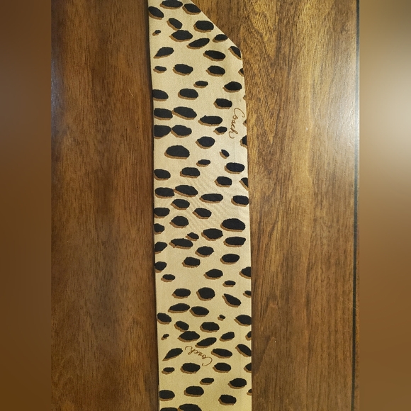 COACH SILK REVERSABLE SCARF FOR NECK, HAIR, OR BAG PERFECT CONDITION! - Picture 6 of 8